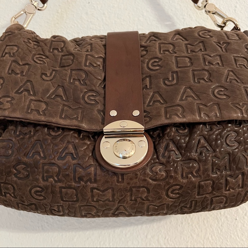 Marc Jacobs Brown Embossed Leather Shoulder Bag - Picture 2 of 16
